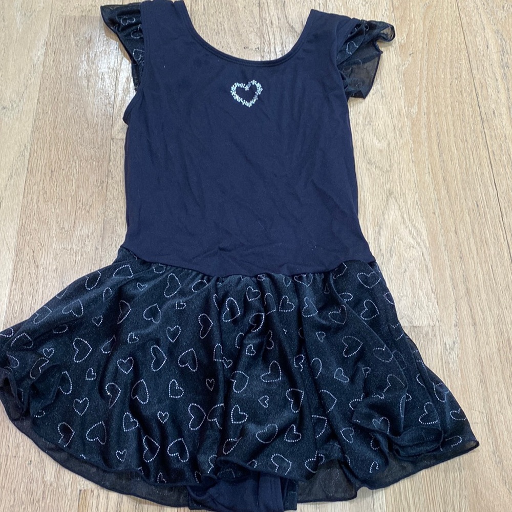 Black leotard w heart skirt one piece black sz large kids girls Jacques moret